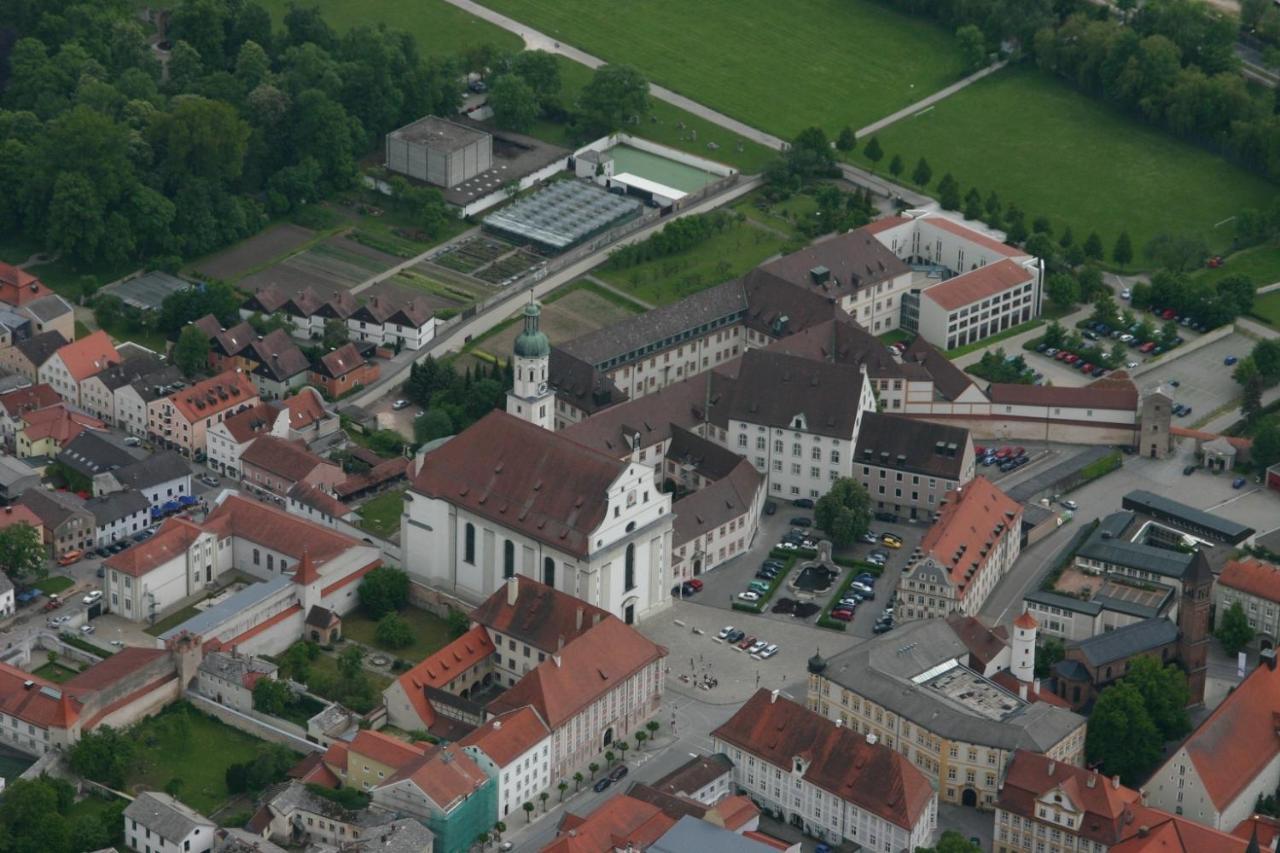 Bischoefliches Seminar St. Willibald Eichstatt Bagian luar foto